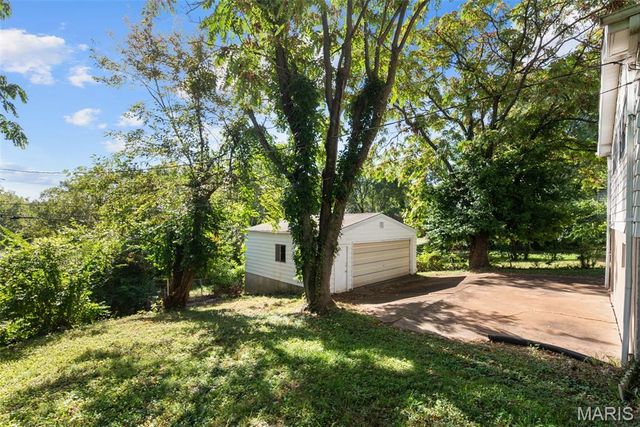 610 Superior Drive, Ferguson, MO 63135