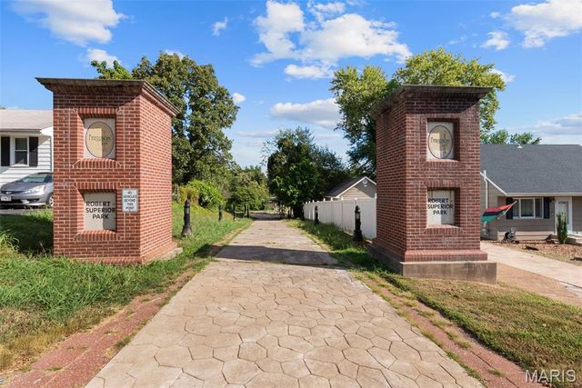 610 Superior Drive, Ferguson, MO 63135