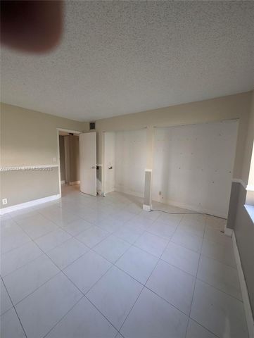 3720 N Pine Island Road 136, Sunrise, FL 33351