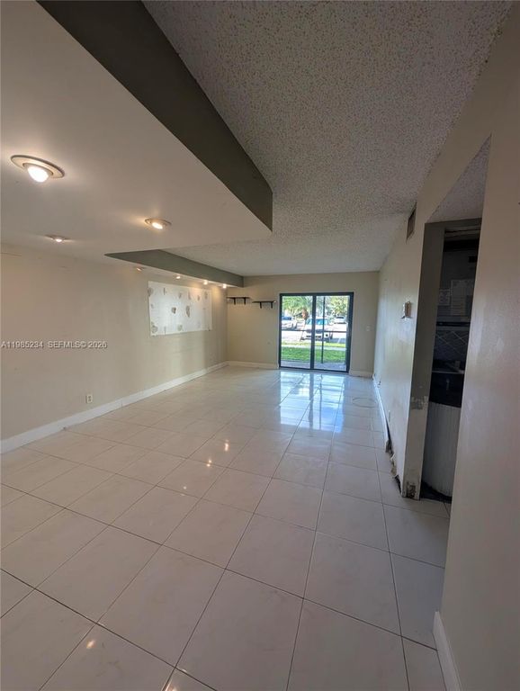 3720 N Pine Island Road 136, Sunrise, FL 33351