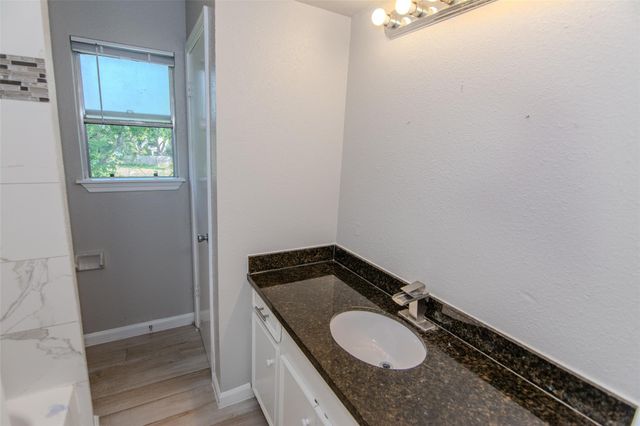 1027 Montour Drive, Houston, TX 77062