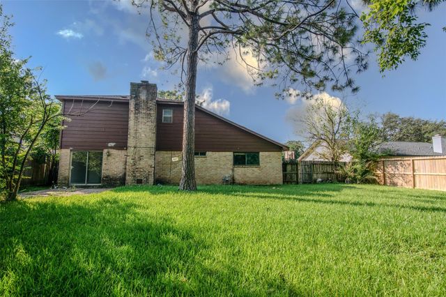 1027 Montour Drive, Houston, TX 77062