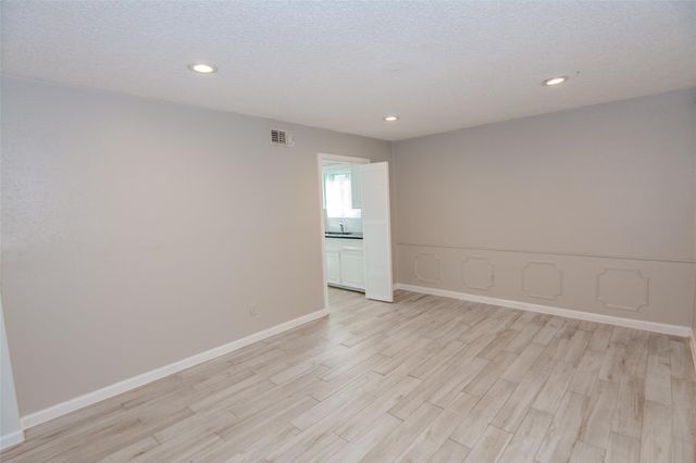 1027 Montour Drive, Houston, TX 77062