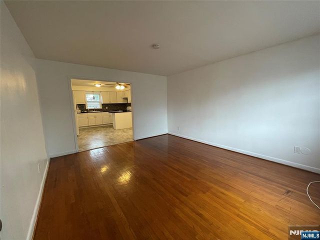 461-463 Boyden Avenue 1, Maplewood, NJ 07040