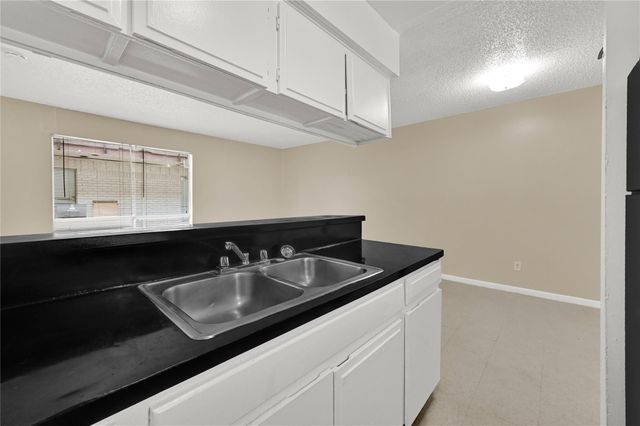 7211 Atwell 20, Houston, TX 77081