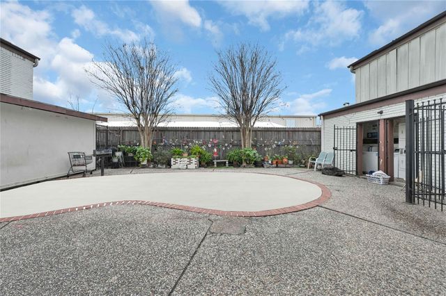 7211 Atwell 20, Houston, TX 77081