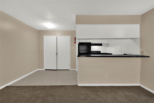 7211 Atwell 20, Houston, TX 77081