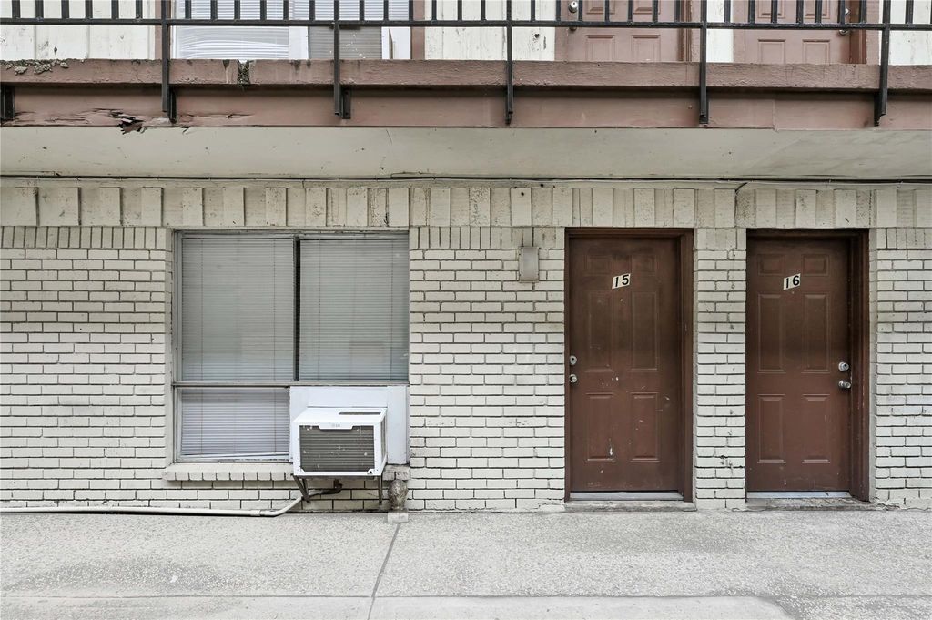 7211 Atwell 20, Houston, TX 77081