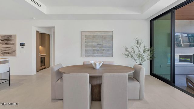 6587 N PALMERAIE Boulevard 2007, Paradise Valley, AZ 85253