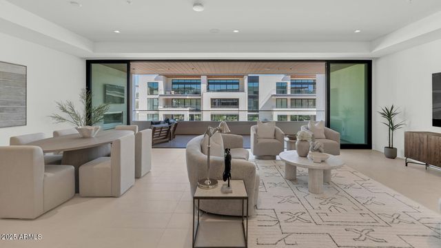 6587 N PALMERAIE Boulevard 2007, Paradise Valley, AZ 85253