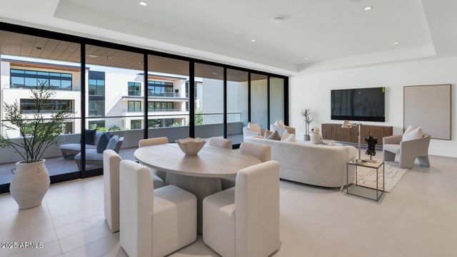 6587 N PALMERAIE Boulevard 2007, Paradise Valley, AZ 85253