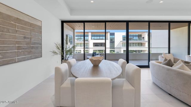 6587 N PALMERAIE Boulevard 2007, Paradise Valley, AZ 85253