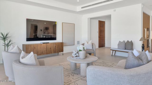 6587 N PALMERAIE Boulevard 2007, Paradise Valley, AZ 85253