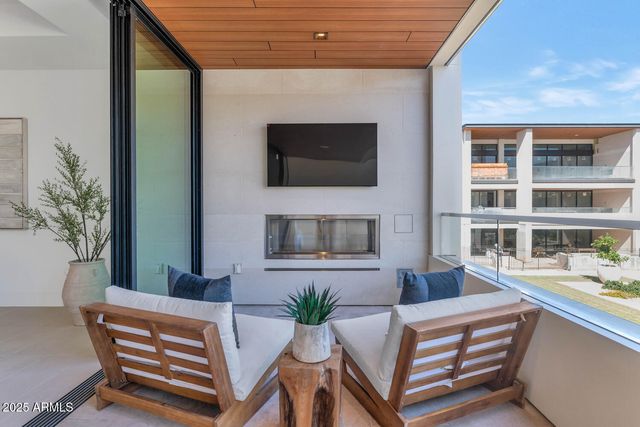 6587 N PALMERAIE Boulevard 2007, Paradise Valley, AZ 85253