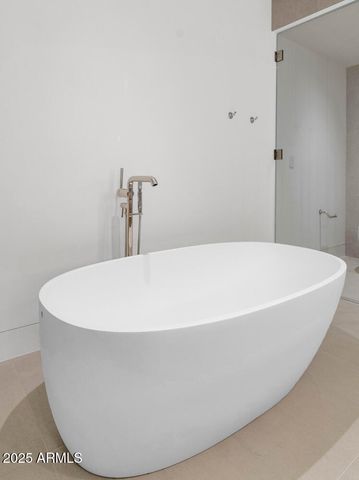 6587 N PALMERAIE Boulevard 2007, Paradise Valley, AZ 85253