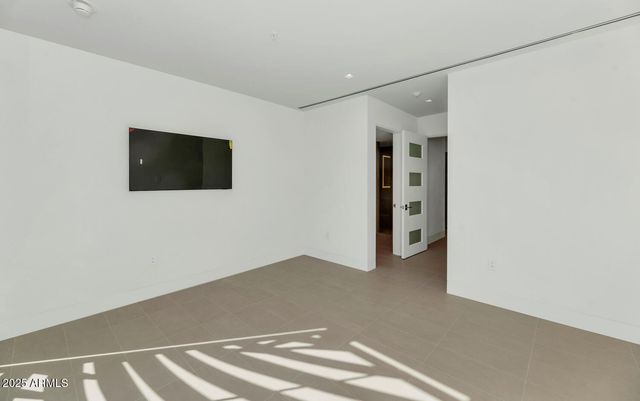 6587 N PALMERAIE Boulevard 2007, Paradise Valley, AZ 85253