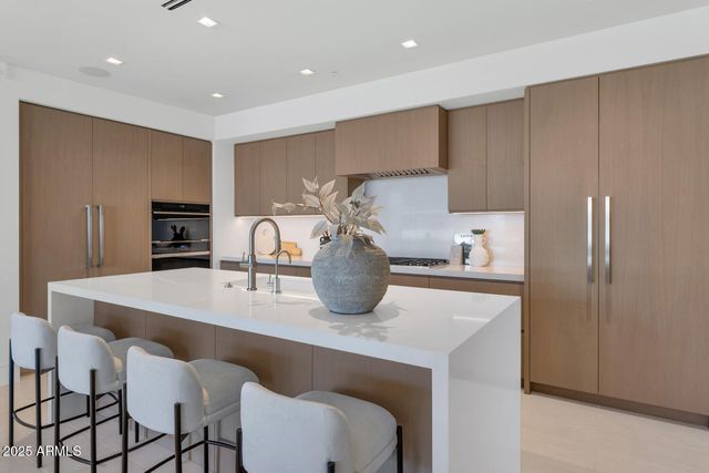 6587 N PALMERAIE Boulevard 2007, Paradise Valley, AZ 85253