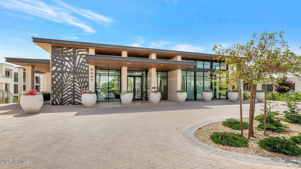 6587 N PALMERAIE Boulevard 2007, Paradise Valley, AZ 85253