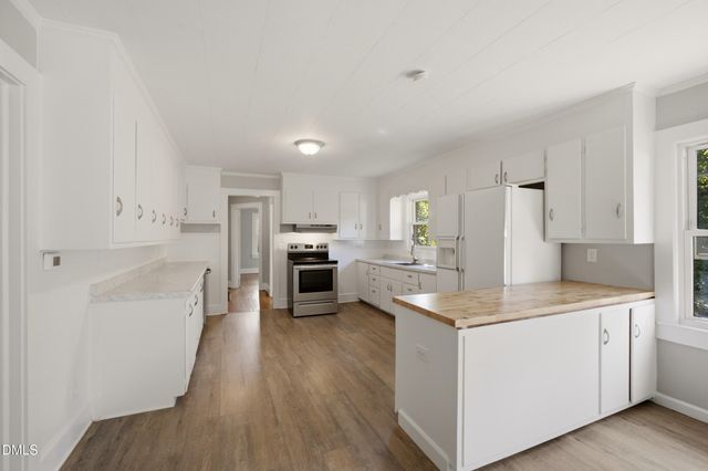 3048 Nc-62, Liberty, NC 27298