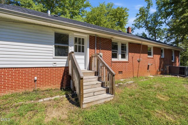 3048 Nc-62, Liberty, NC 27298