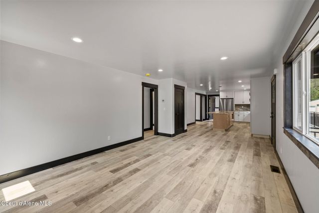 2721 W Seasons RD, Athol, ID 83801