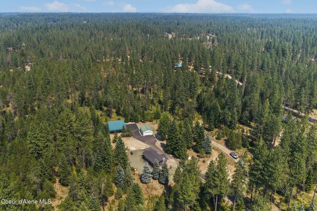 2721 W Seasons RD, Athol, ID 83801