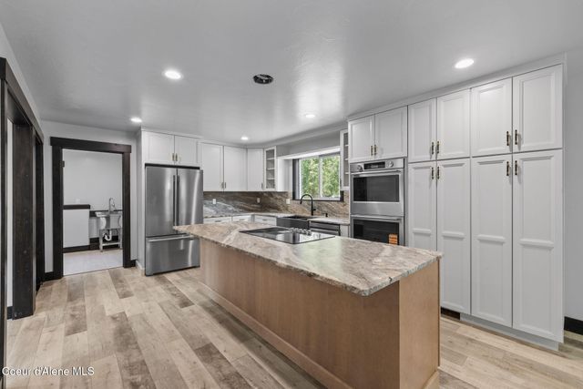 2721 W Seasons RD, Athol, ID 83801