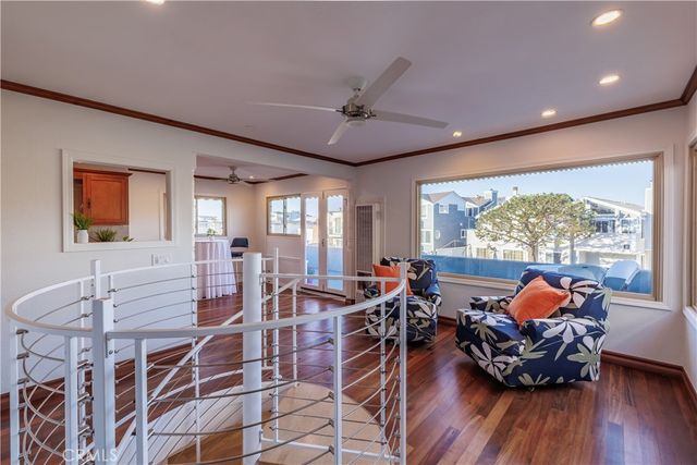 417 E Balboa Boulevard, Newport Beach, CA 92661