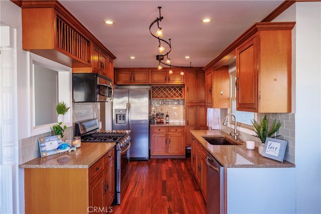 417 E Balboa Boulevard, Newport Beach, CA 92661