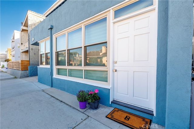 417 E Balboa Boulevard, Newport Beach, CA 92661