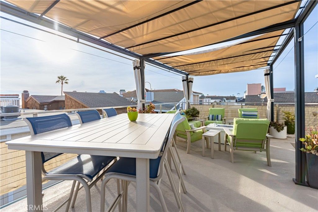 Image 46 of property listing at 417 E Balboa Boulevard, Newport Beach, CA 92661