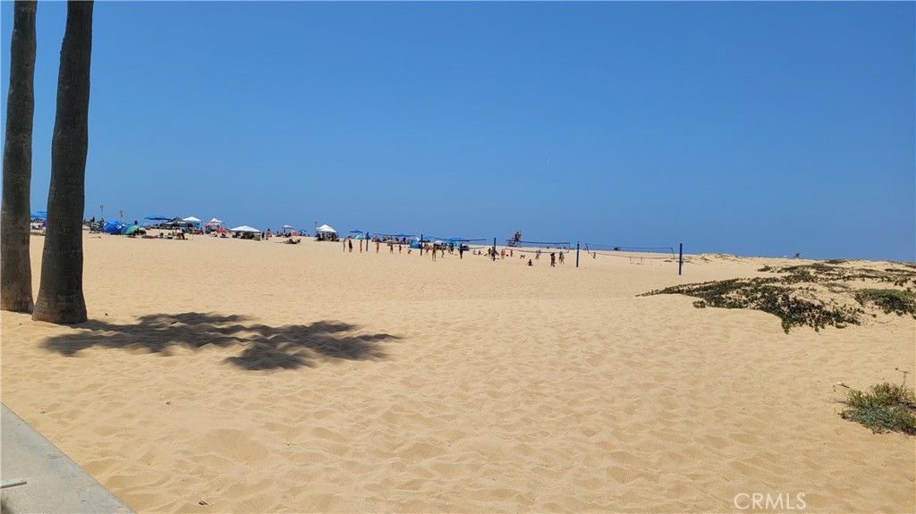 Image 65 of property listing at 417 E Balboa Boulevard, Newport Beach, CA 92661