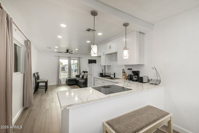 2142 W COOLIDGE Street, Phoenix, AZ 85015