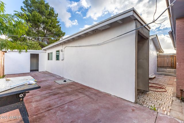 2142 W COOLIDGE Street, Phoenix, AZ 85015