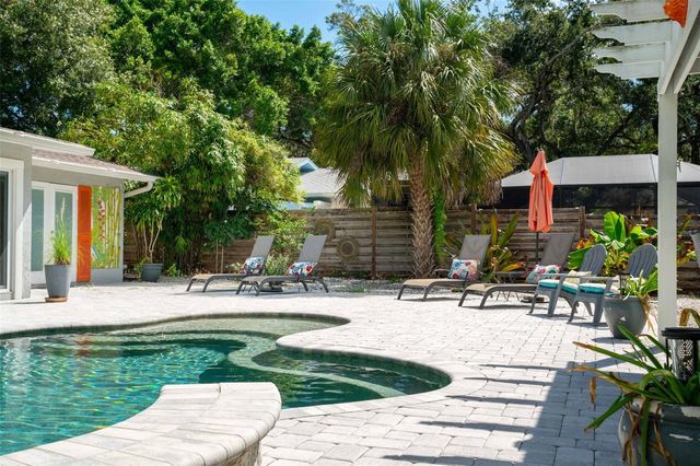 680 41ST STREET, Sarasota, FL 34234