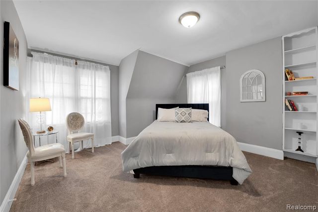 60 Mclean Street, Highland Park, MI 48203