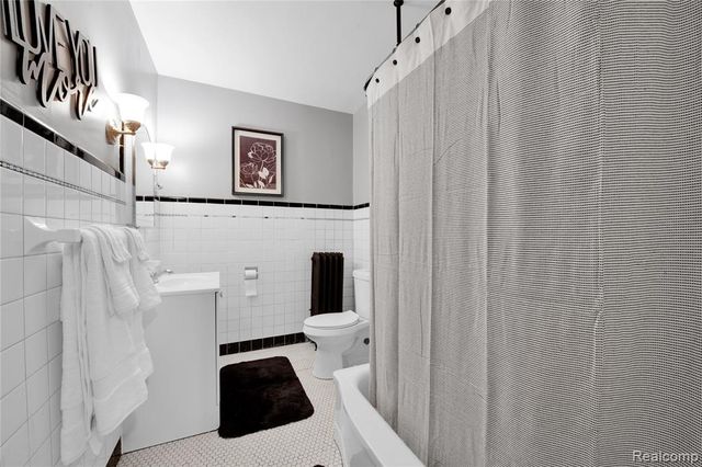 60 Mclean Street, Highland Park, MI 48203