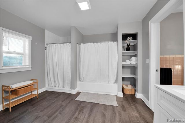 60 Mclean Street, Highland Park, MI 48203