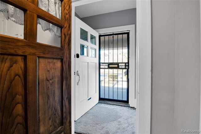 60 Mclean Street, Highland Park, MI 48203