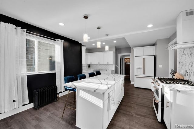 60 Mclean Street, Highland Park, MI 48203