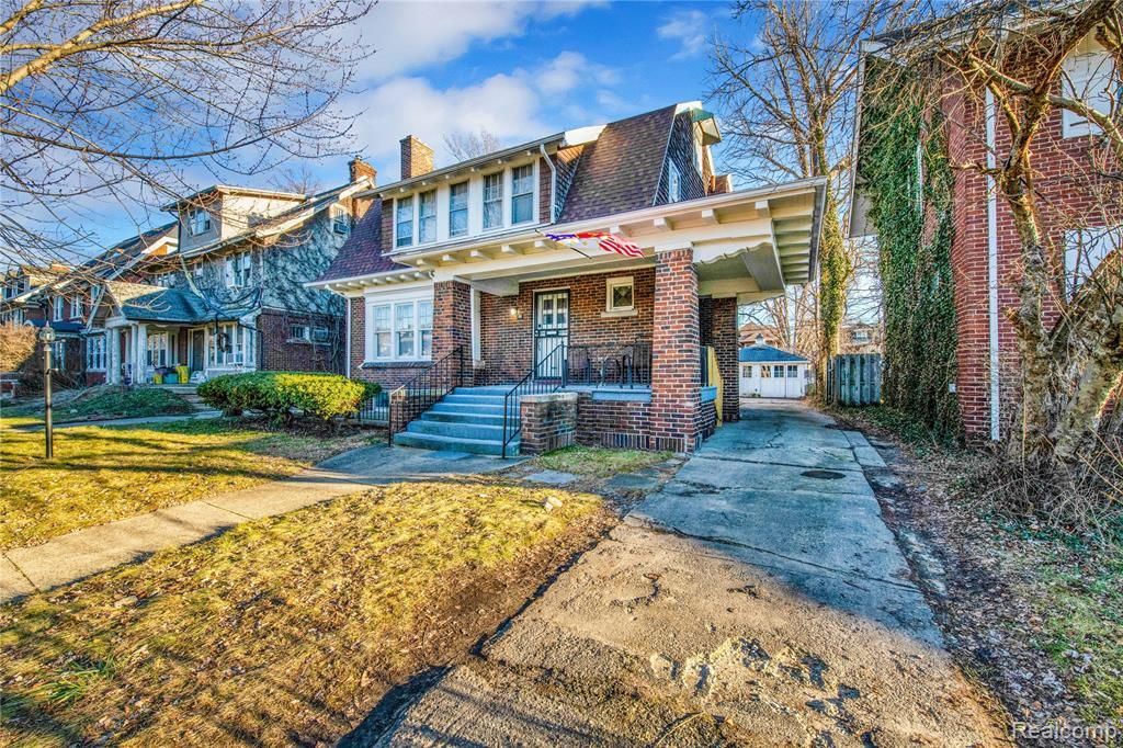 60 Mclean Street, Highland Park, MI 48203