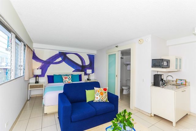 444 Kanekapolei Street 1008, Honolulu, HI 96815