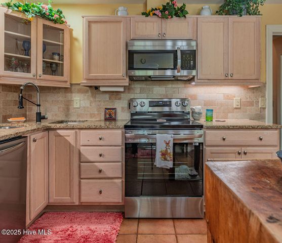 44 Village Green Circle, Southern Pines, NC 28387