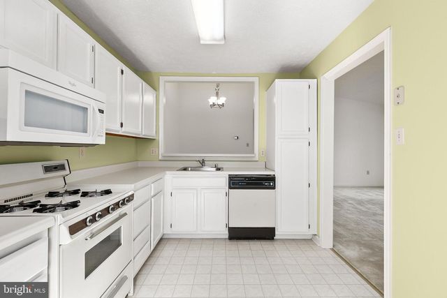 928 WINDBROOKE DR #928, Gaithersburg, MD 20879