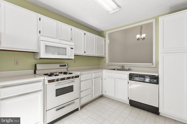 928 WINDBROOKE DR #928, Gaithersburg, MD 20879