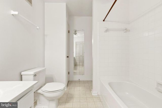 928 WINDBROOKE DR #928, Gaithersburg, MD 20879