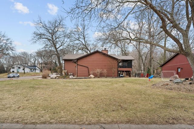 8560 Holland Avenue, Apple Valley, MN 55124