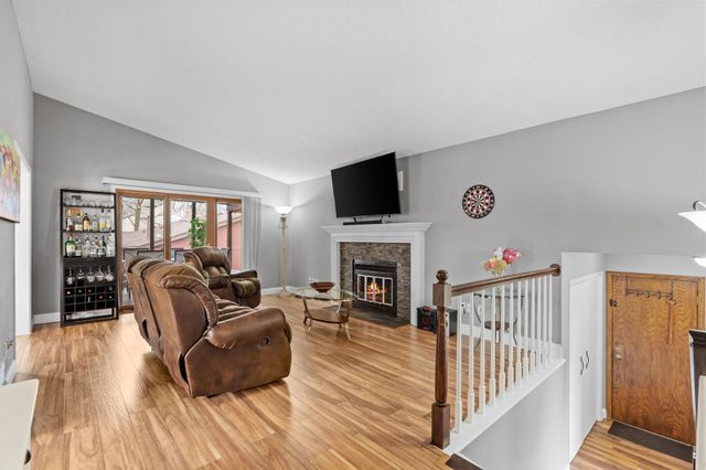 8560 Holland Avenue, Apple Valley, MN 55124