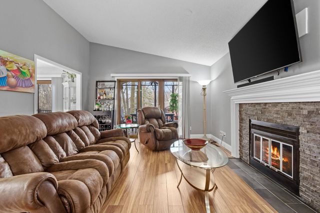 8560 Holland Avenue, Apple Valley, MN 55124