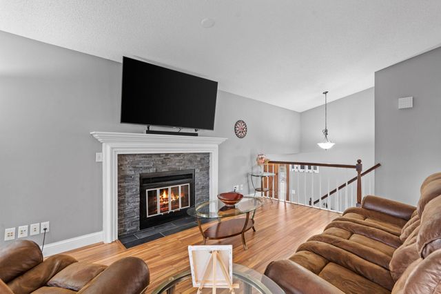 8560 Holland Avenue, Apple Valley, MN 55124